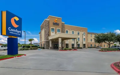 Comfort Inn & Suites Victoria North