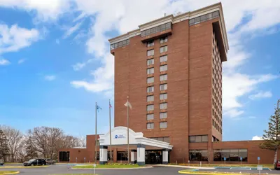 Best Western Brooklyn Center Hotel & Conference Center