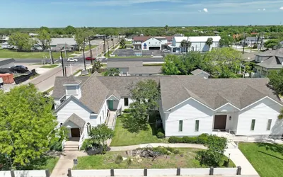 Coast Oaks Cottage 6 1 Bedroom Cottage by RedAwning