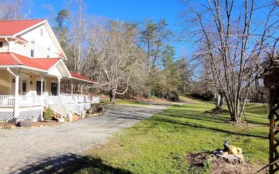 Misty Mountain Inn