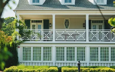 Canoe Place Inn and Cottages