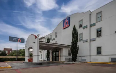 Studio 6 Suites - Dallas, TX - Downtown