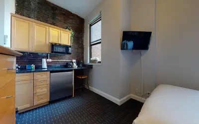 Maverick Suites at 400 Columbus Ave