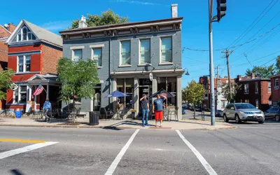 Heart of Mainstrasse Apt 4