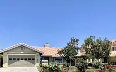 Private bedroom in Peach Blossom Country House