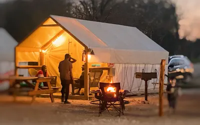 Son's Blue River Camp Glamping Cabin C