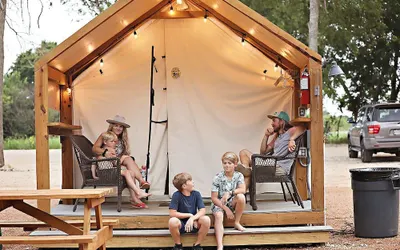 Son's Rio Cibolo Glamping Cabin A