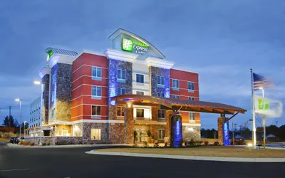 Holiday Inn Express & Suites Hot Springs, an IHG Hotel