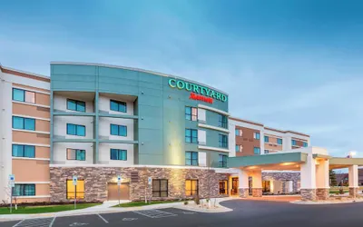 Courtyard by Marriott Bismarck North