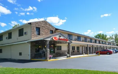 Econo Lodge Rochester I-90 & I-390