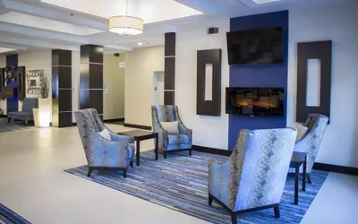 Holiday Inn Express & Suites Edwardsville, an IHG Hotel