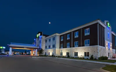 Holiday Inn Express & Suites Killeen - Fort Hood Area, an IHG Hotel