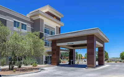 La Quinta Inn & Suites by Wyndham Artesia