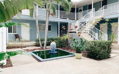 Galleria Apartments by Lowkl