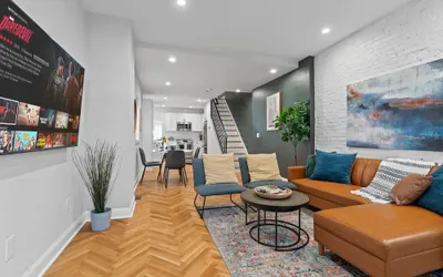 Modern & Comfy - 5* - Location Game Room