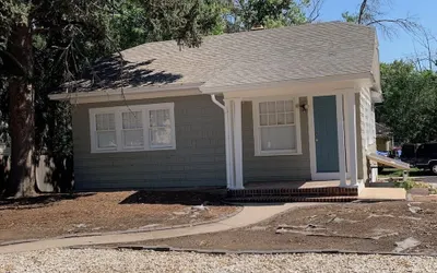 Inviting Bungalow Next to Unc - Free Cruiser Bikes!