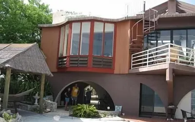 Barnacle Resort