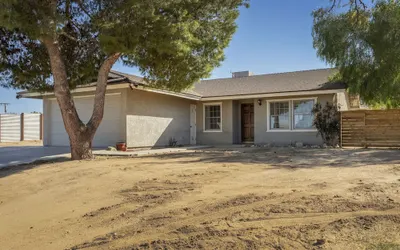 Cosmic Rabbit - Family Fun With Hot Tub!! 3 Bedroom Home by RedAwning