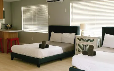 Hollywood Beach Family-friendly 1BR
