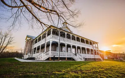 The Inn at Foster Falls