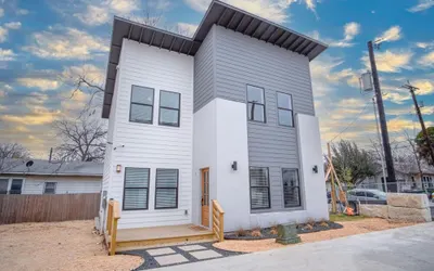 Brand NEW Stylish 3BR 2BA Near Exciting Downtown
