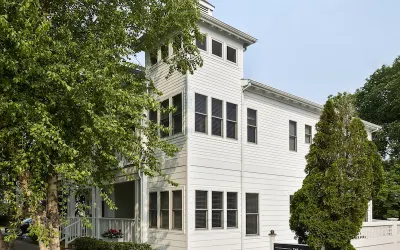 The Neighborhood Hotel-New Buffalo