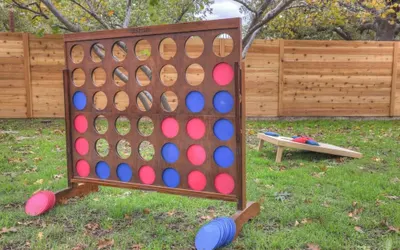 Bubbles on Bowie Walk to Main St