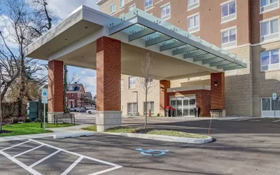 Hampton Inn & Suites Cincinnati Midtown Rookwood