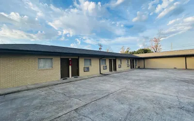 Relax Inn By OYO Sulphur Hwy 90