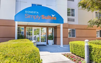 Sonesta Simply Suites Denver West Federal Center