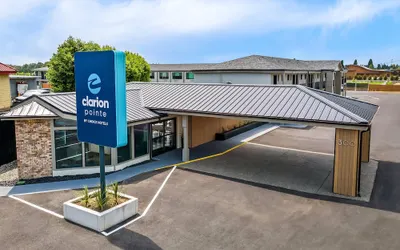 Clarion Pointe Mount Vernon - Burlington