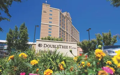DoubleTree by Hilton Hotel Modesto