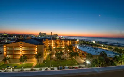 Beachfront Palms Hotel Galveston