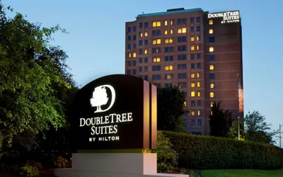 DoubleTree Suites by Hilton Hotel Boston - Cambridge