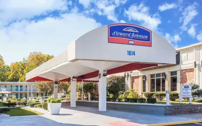 Howard Johnson by Wyndham Albany
