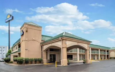 Days Inn by Wyndham Clarksville North