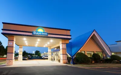 Days Inn by Wyndham Norman