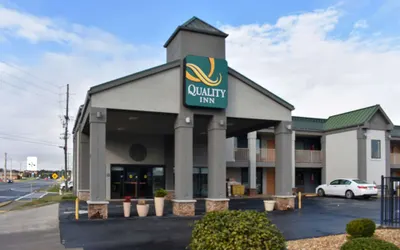 Quality Inn Calhoun North I-75