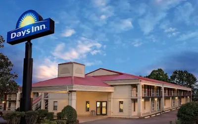 Days Inn by Wyndham Cleveland TN