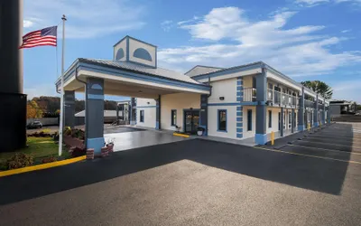 Days Inn by Wyndham Cleveland TN