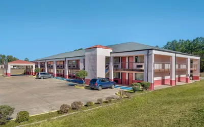 Econo Lodge Inn And Suites