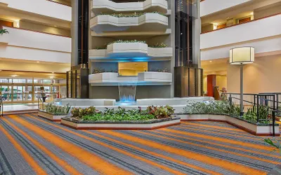 Holiday Inn University Plaza-Bowling Green, an IHG Hotel