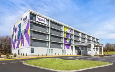 Spark by Hilton Roanoke Airport