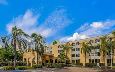 La Quinta Inn & Suites by Wyndham Miami Lakes