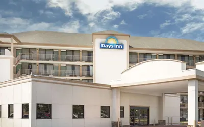 Days Inn by Wyndham Columbus-North Fort Moore