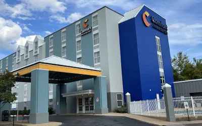 Comfort Inn & Suites