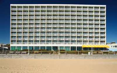 Holiday Inn Express Hotel & Suites Va Beach Oceanfront, an IHG Hotel