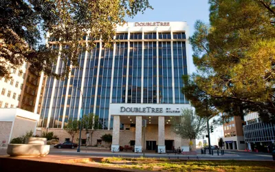 DoubleTree by Hilton Hotel Midland Plaza