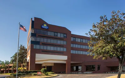 Days Inn & Suites by Wyndham Tallahassee Conf Center I-10