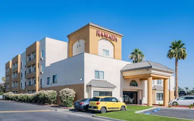 Ramada by Wyndham Bakersfield North